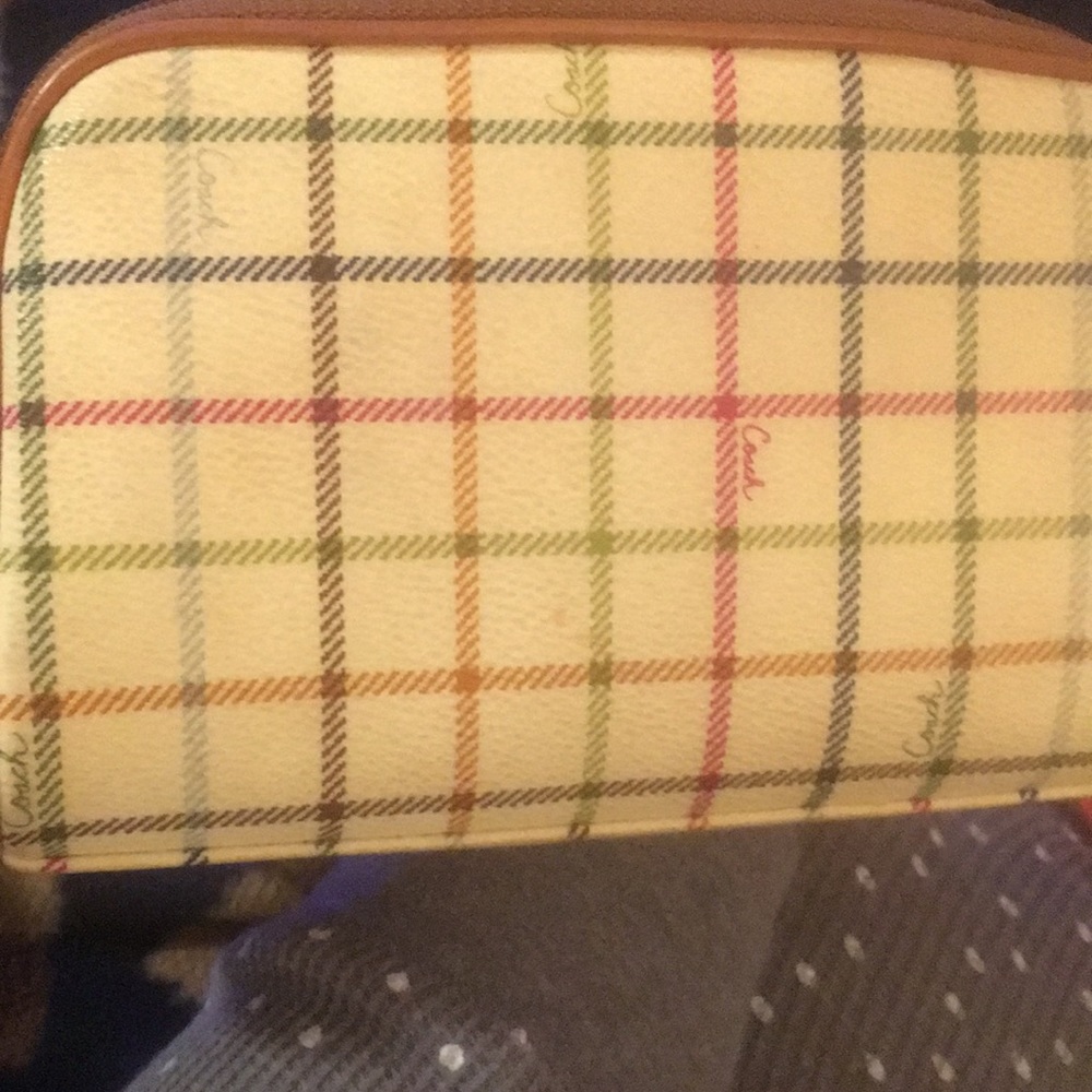 Coach makeup bag( Authentic ) - Picture 3 of 8